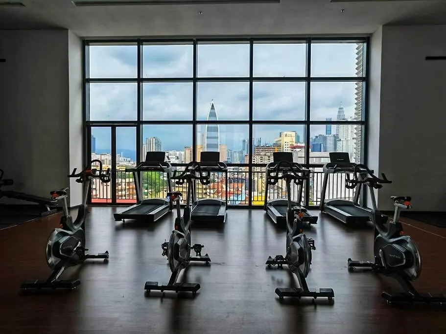 Apartment Pretty Room With Balcony Klcc View In Chamber Kuala Lumpur
