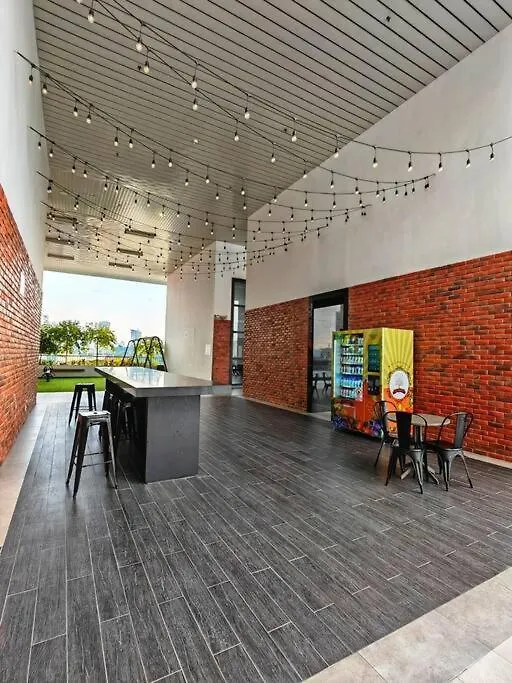 公寓 Pretty Room With Balcony Klcc View In Chamber 吉隆坡 马来西亚