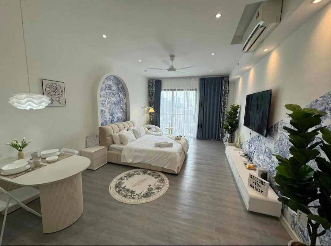 Pretty Room With Balcony Klcc View In Chamber Kuala Lumpur Malaysia
