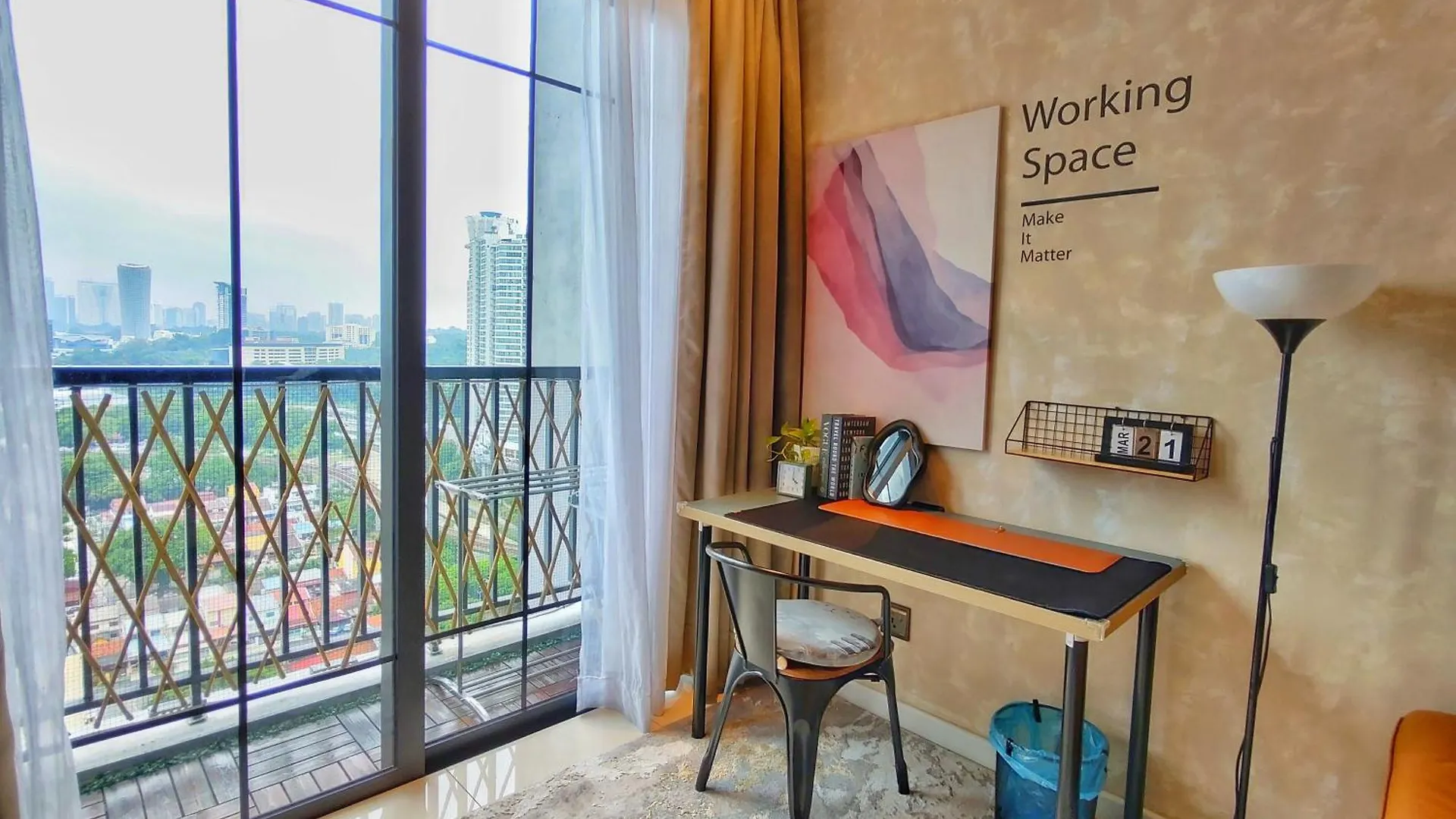 Pretty Room With Balcony Klcc View In Chamber 吉隆坡
