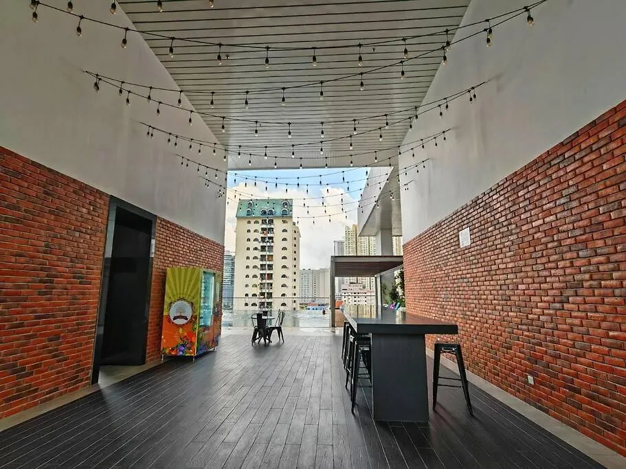Pretty Room With Balcony Klcc View In Chamber Kuala Lumpur Daire