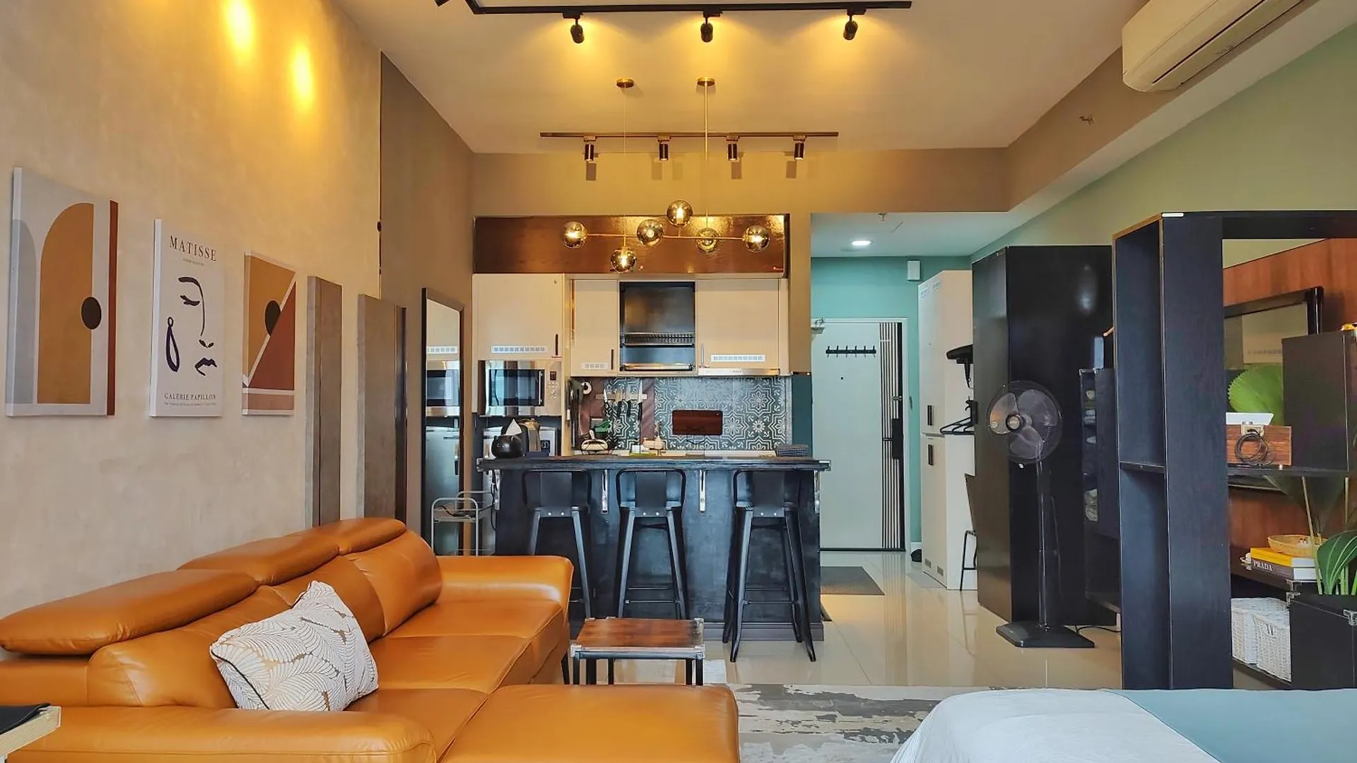 Pretty Room With Balcony Klcc View In Chamber Kuala Lumpur 0*,  Malezya